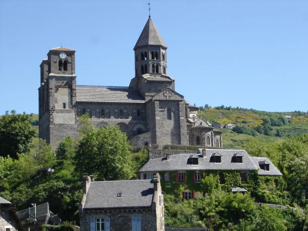 L Oustalou Suite Coquelicot Saint Nectaire Appartement De Charme En Auvergne 0*, Saint-Nectaire